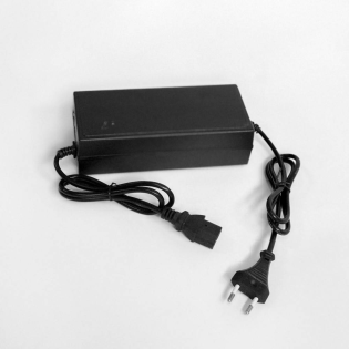 Зарядное устройство 60V литий NMC 10A Golf